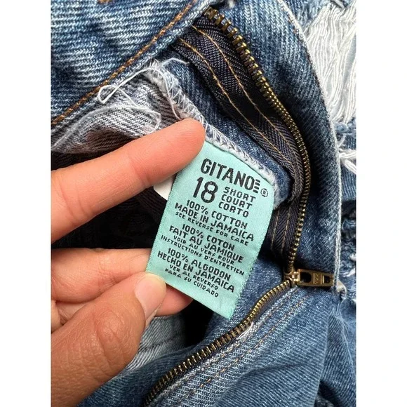 GITANO Flower Embroidered Denim Shorts - Picture 5 of 8